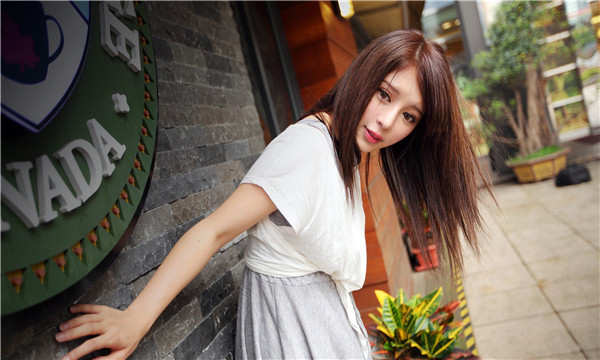 巴东想找一个女性生孩子给报酬-｛找个女人生孩子多少钱｝
